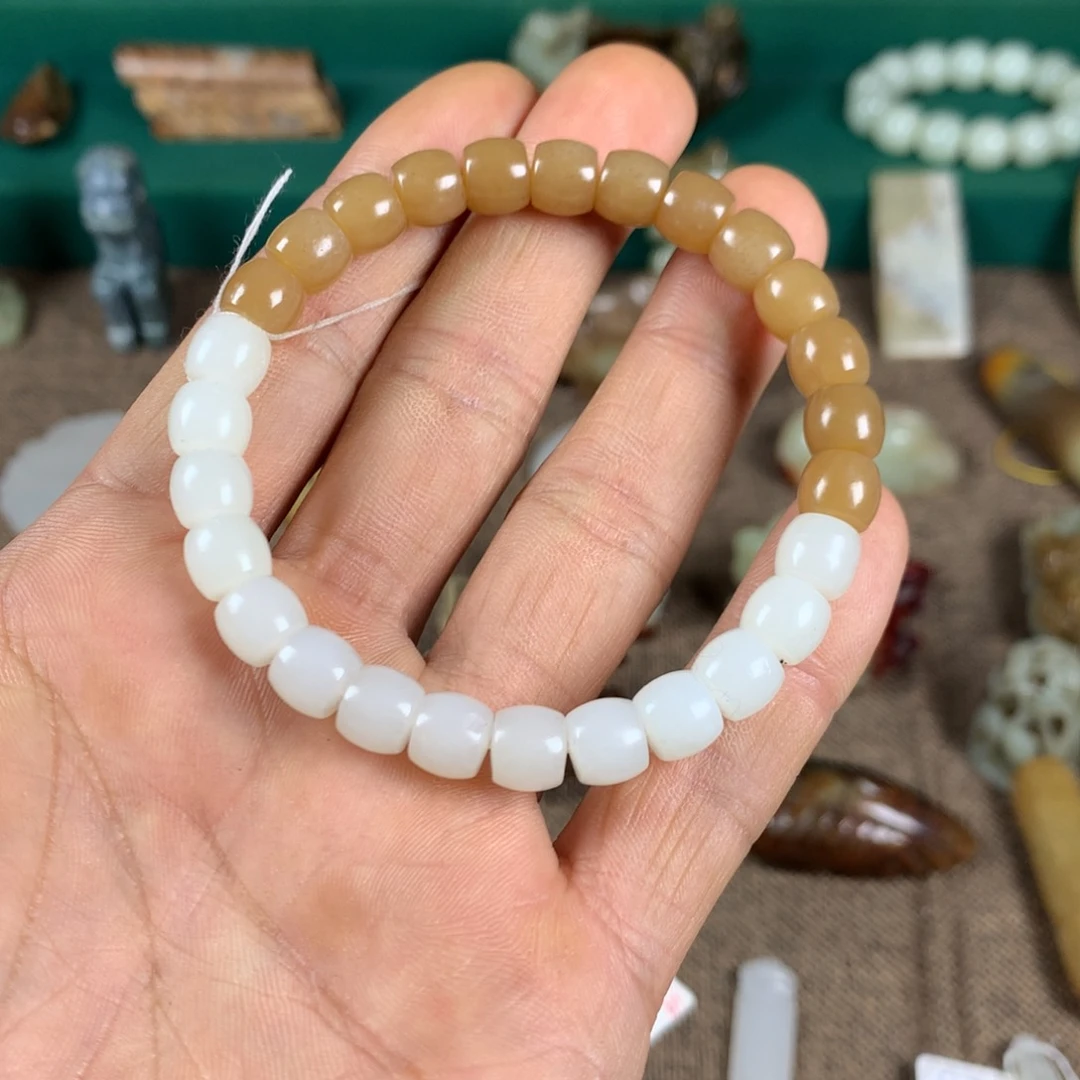 和田玉颈饰未镶嵌