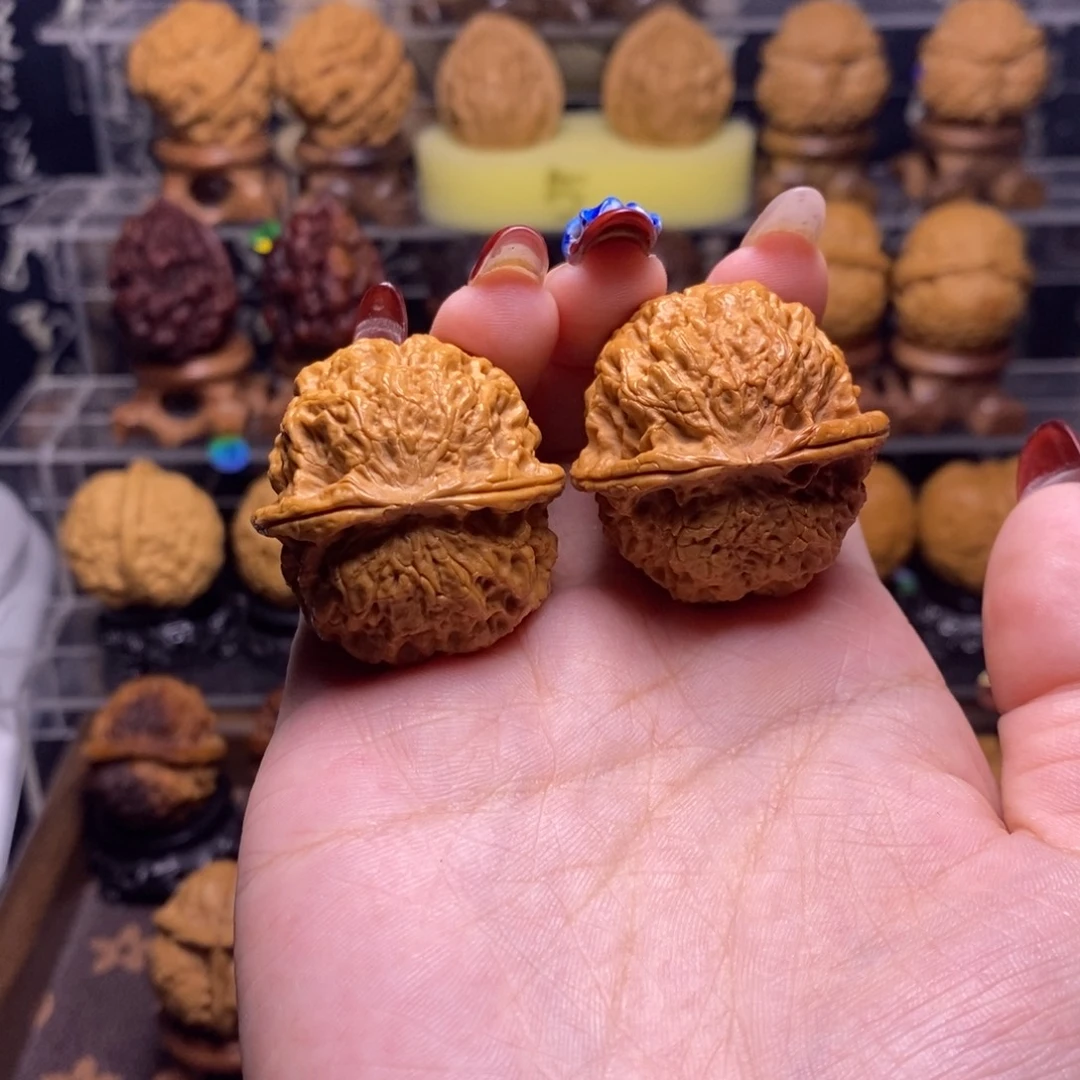 把件文玩核桃Z44麒麟纹绣球35尺