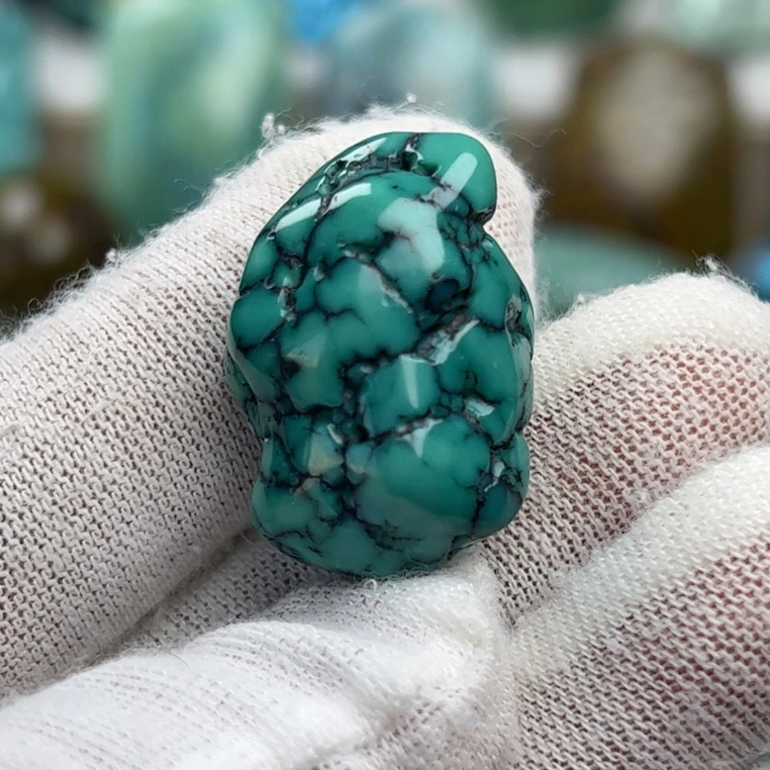 绿松石未镶嵌珠宝奇石