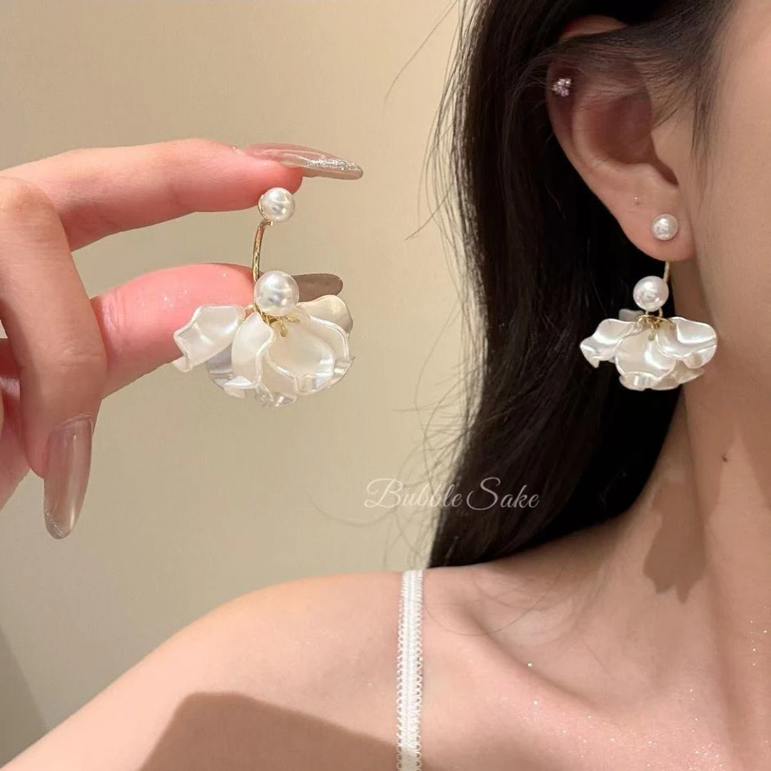铜合金耳饰 满级白月光 浪漫法式珍珠花朵耳环女轻奢耳钉耳饰~