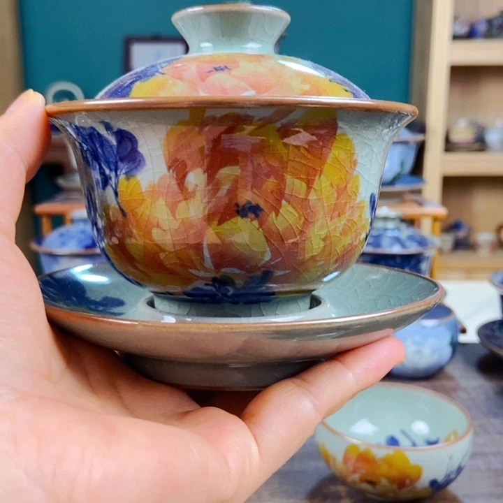 瓷片手工制作工艺精湛等