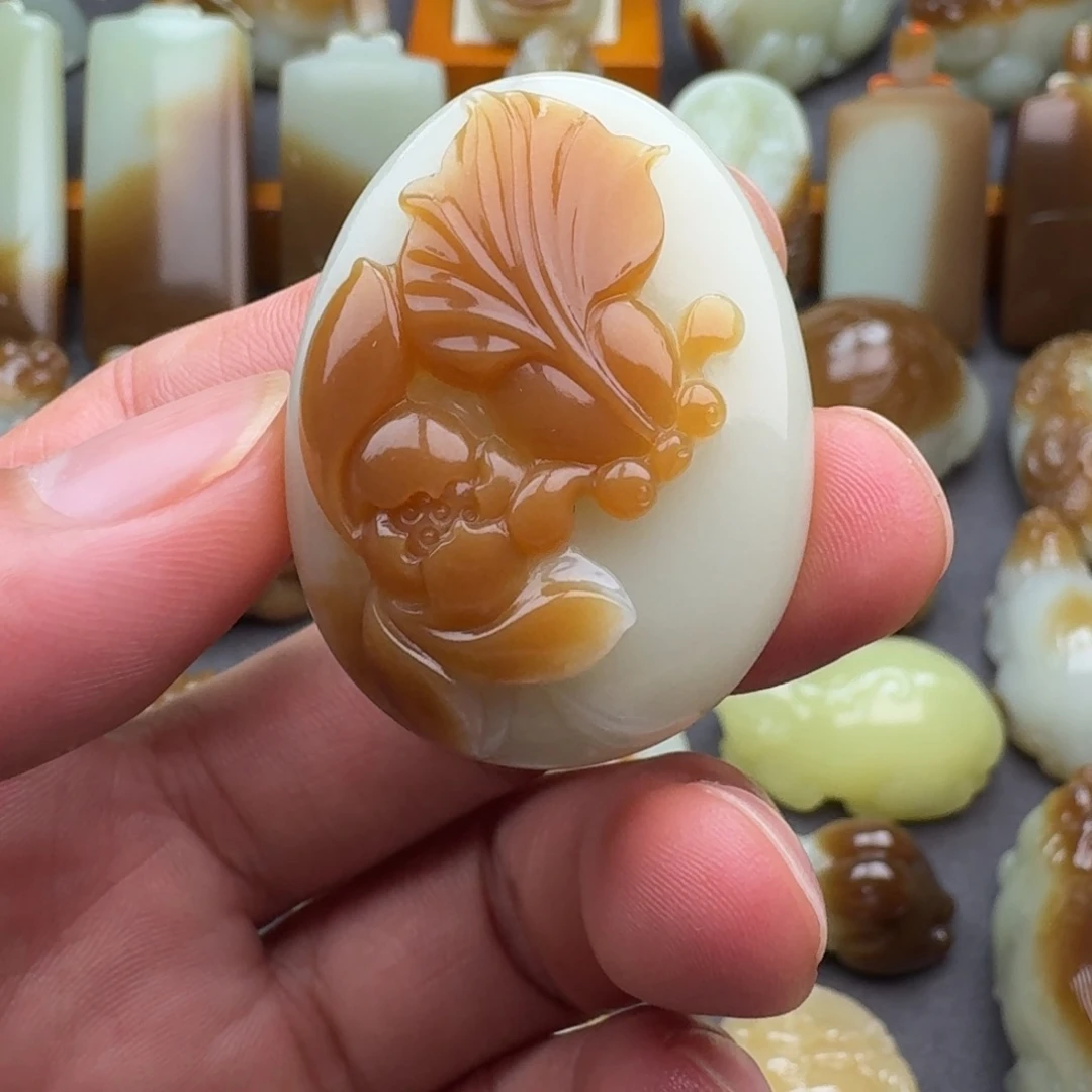 颈饰未镶嵌和田玉