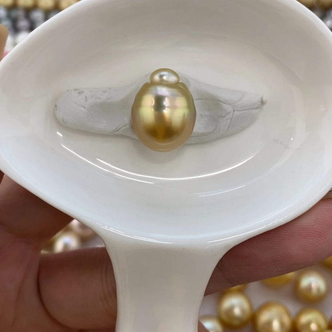 未镶嵌裸珠海水珍珠浓金炫绿单珠12.8