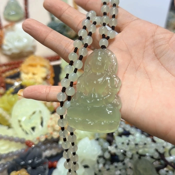 未镶嵌蛇纹石玉吊坠