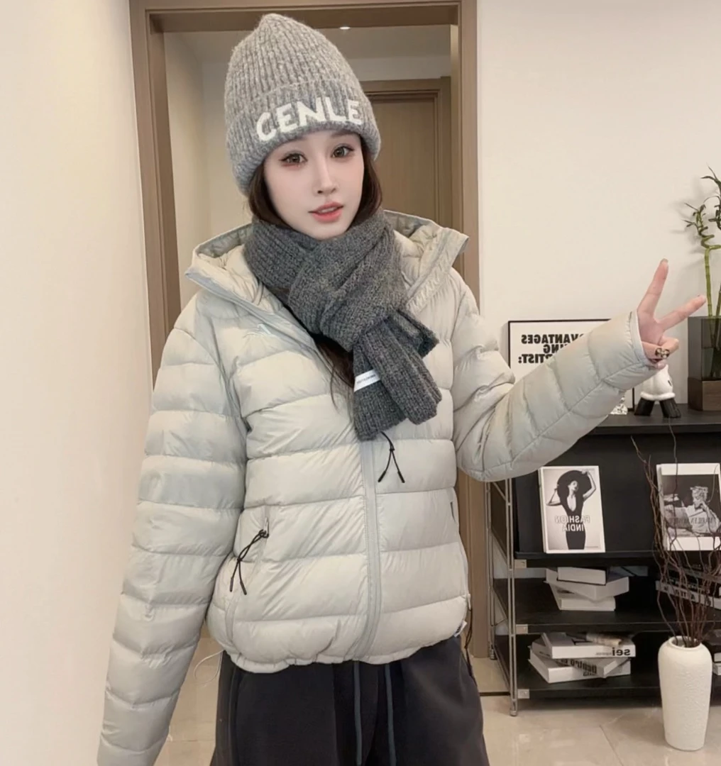 绒子含量90%  新款排骨风休闲时尚百搭连帽短款羽绒服8802