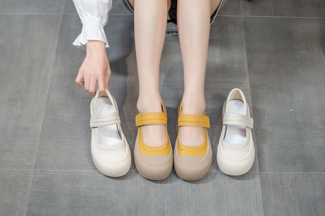 2025新款头层牛皮厚底玛丽珍女鞋网红爆款浅口休闲百搭魔术贴