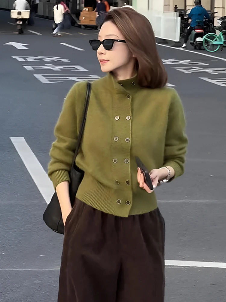 复古老钱风立领排扣针织毛衣女2025秋冬新款绿色修身显瘦针织开衫