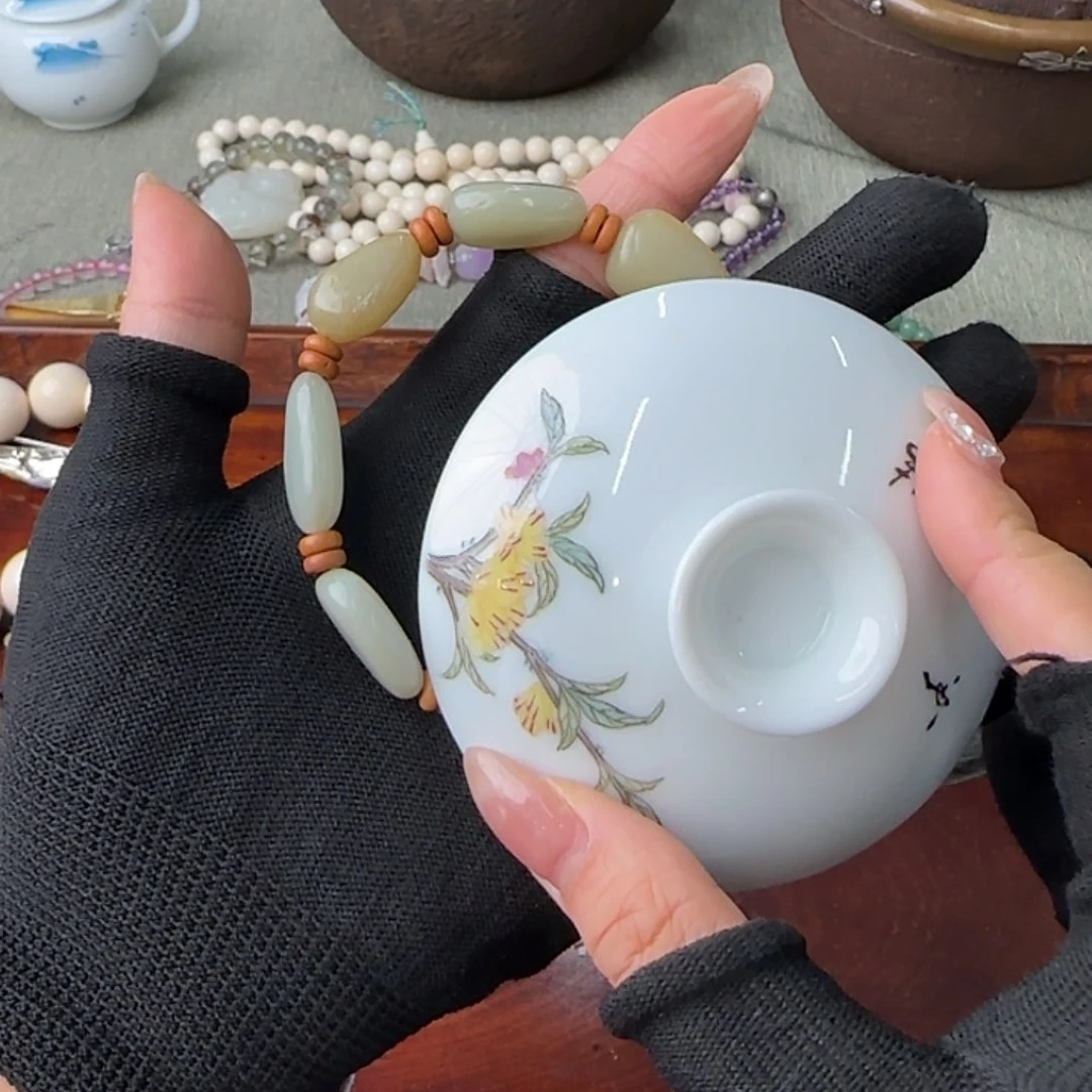 勿***念藏品丰富多彩等特点而