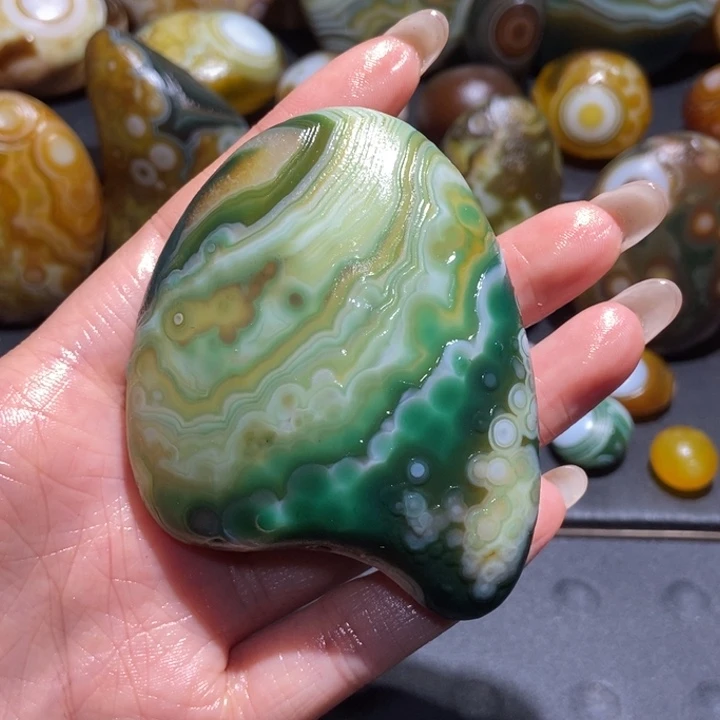 【闪购商品】未镶嵌玛瑙/玉髓珠宝奇石o o