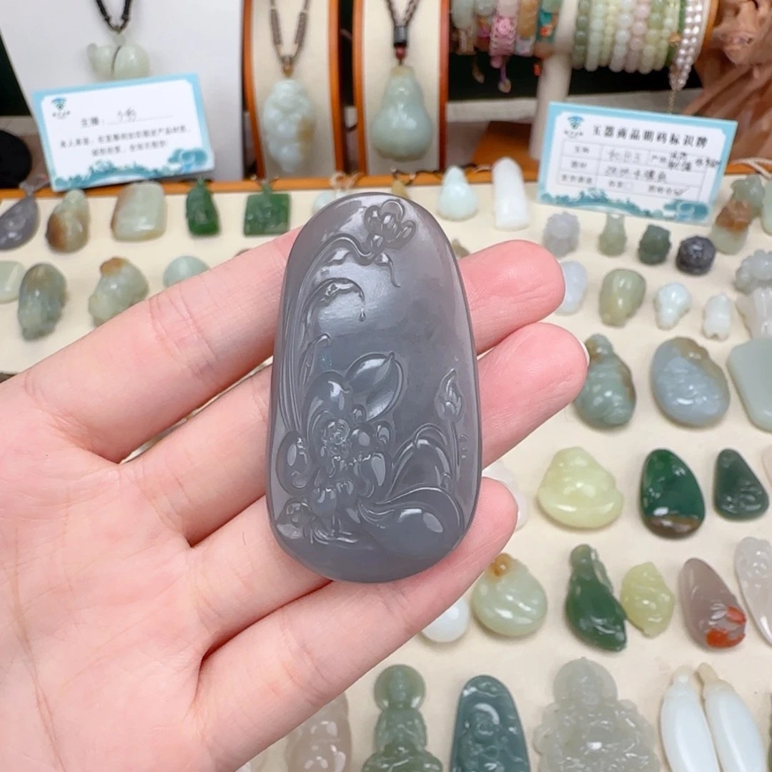C***C颈饰未镶嵌和田玉