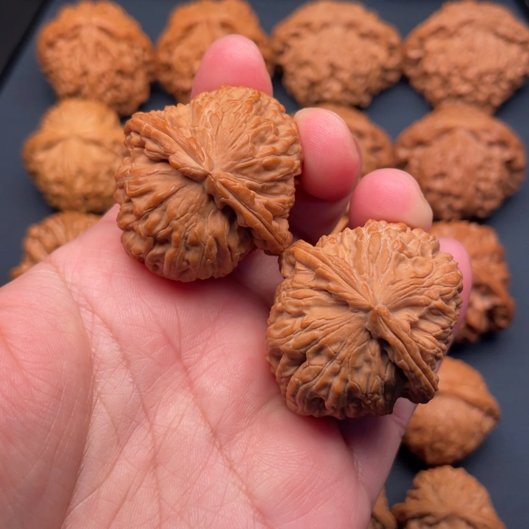 把件文玩核桃全品无修37三角白