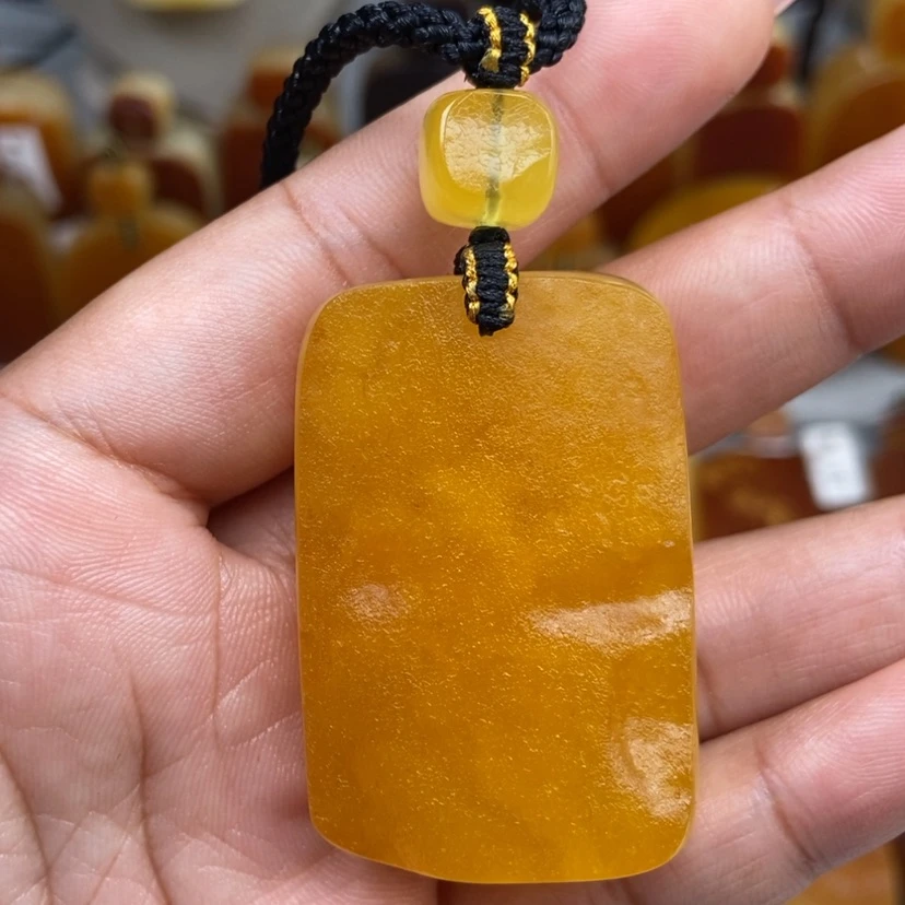 【闪购商品】琥珀颈饰未镶嵌