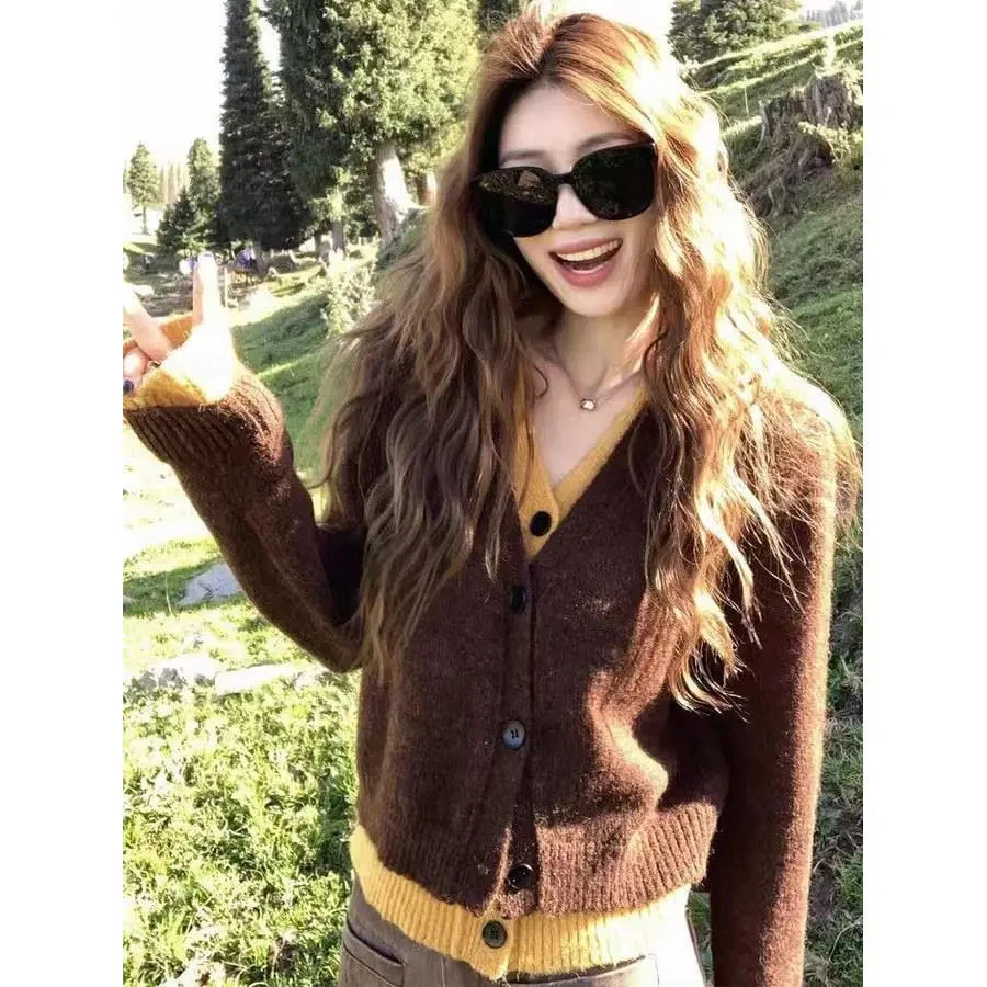撞色短款针织开衫女外套秋季新款设计感修身显瘦长袖假两件毛衣潮