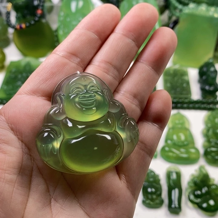 未镶嵌蛇纹石玉颈饰精*神