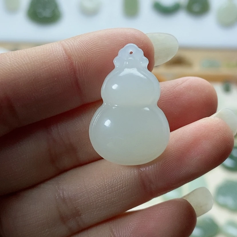 【闪购商品】颈饰未镶嵌和田玉