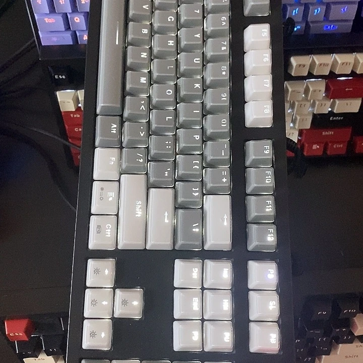 8新小*网吧同款机械游戏键盘