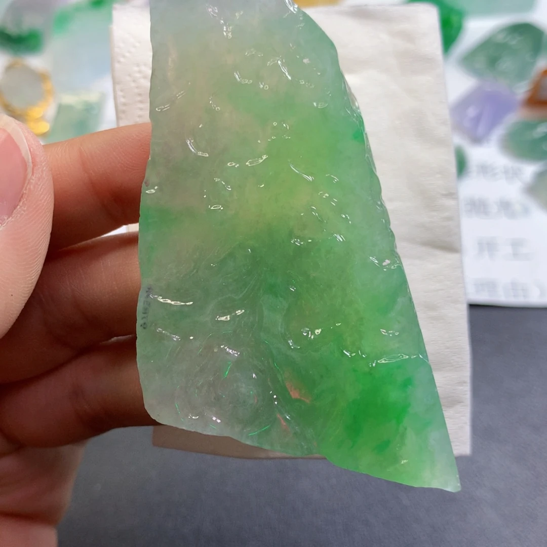 【闪购商品】翡翠吊坠(不含链)未镶嵌