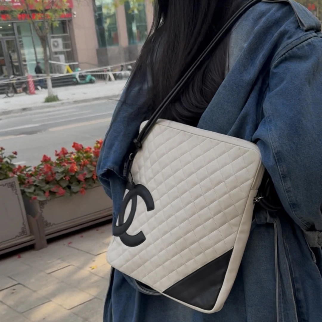 95新 Chanel/香奈儿 香奈儿 康鹏相机Max熊猫色 单肩斜挎包