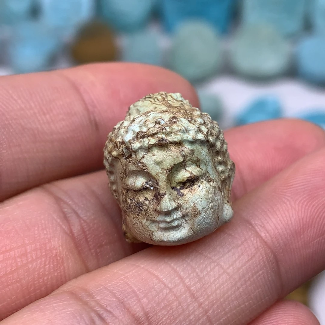 微瑕疵特色佛首5克