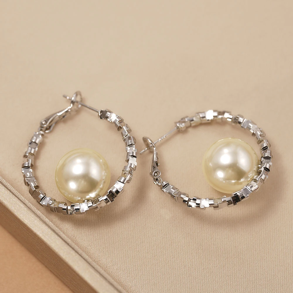 铜合金仿珍珠耳饰 碎银子大珍珠圈圈耳环女轻奢小众几何耳钉ins