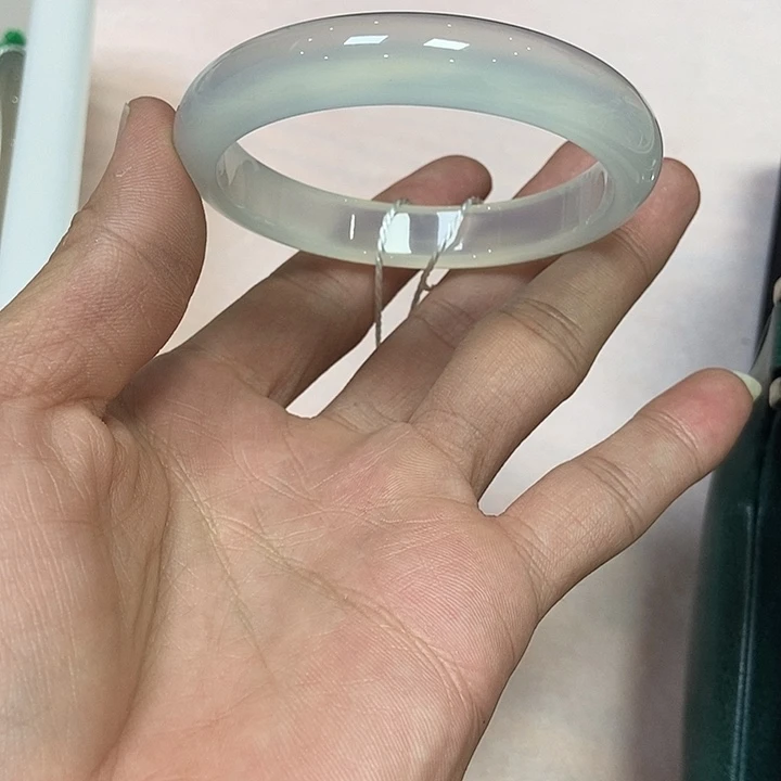 玛瑙/玉髓手镯未镶嵌是****！714