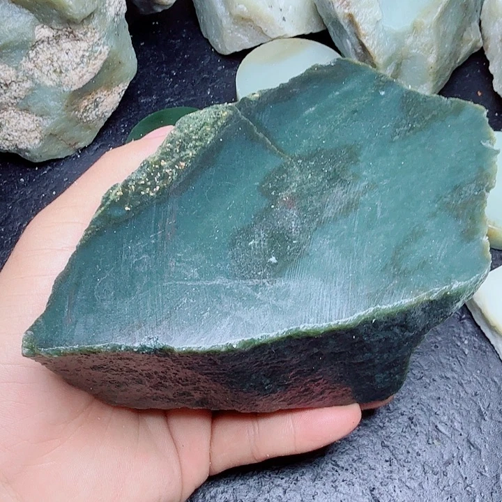 未镶嵌和田玉（糖玉）珠宝奇石