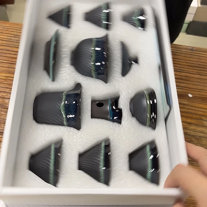 孤品茶具套装等。