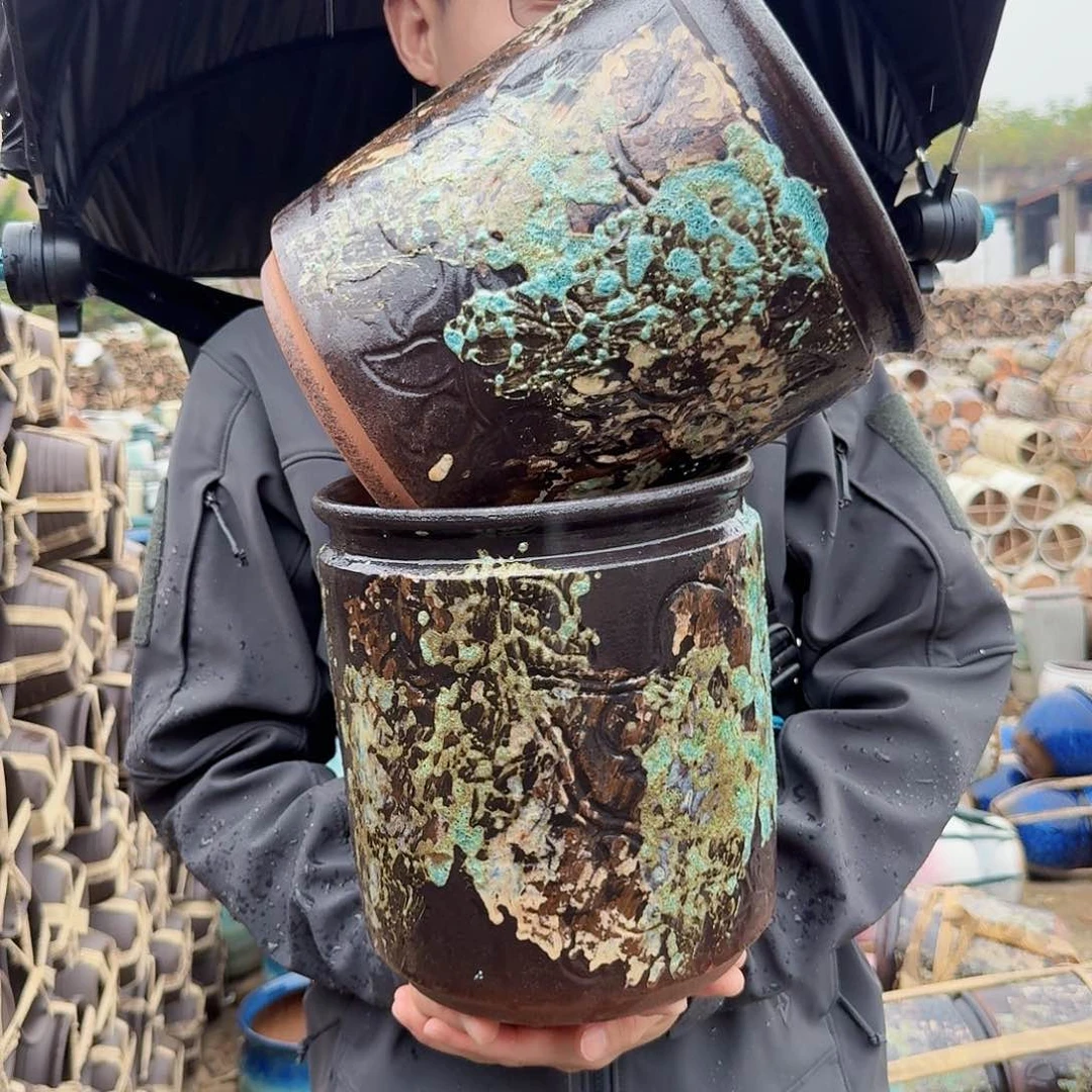 紫砂花盆口21高23（两个石榴姹寂