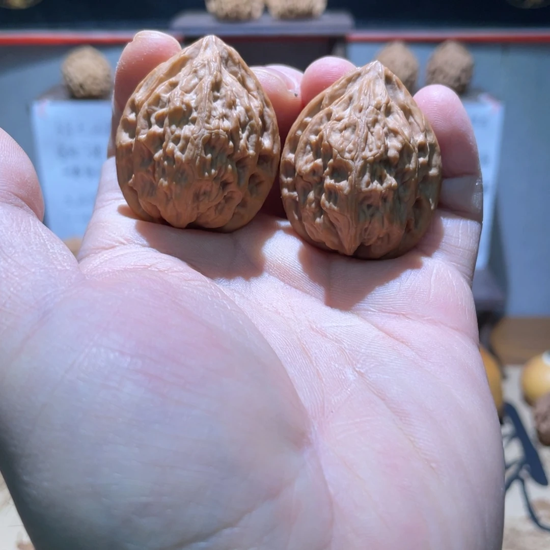 文玩核桃吊坠34天眼鸡心