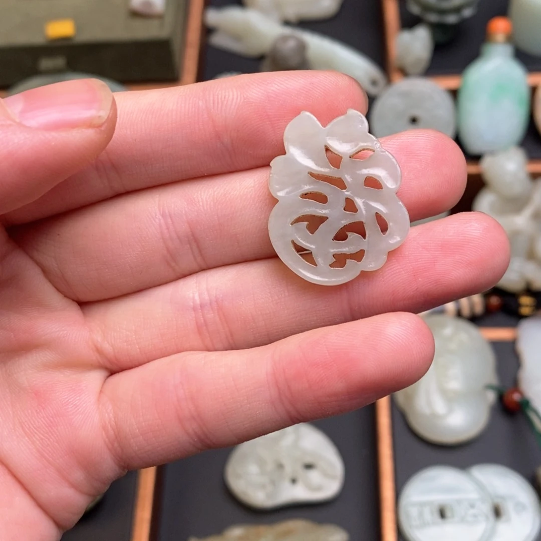 和田玉挂件未镶嵌沈**铺