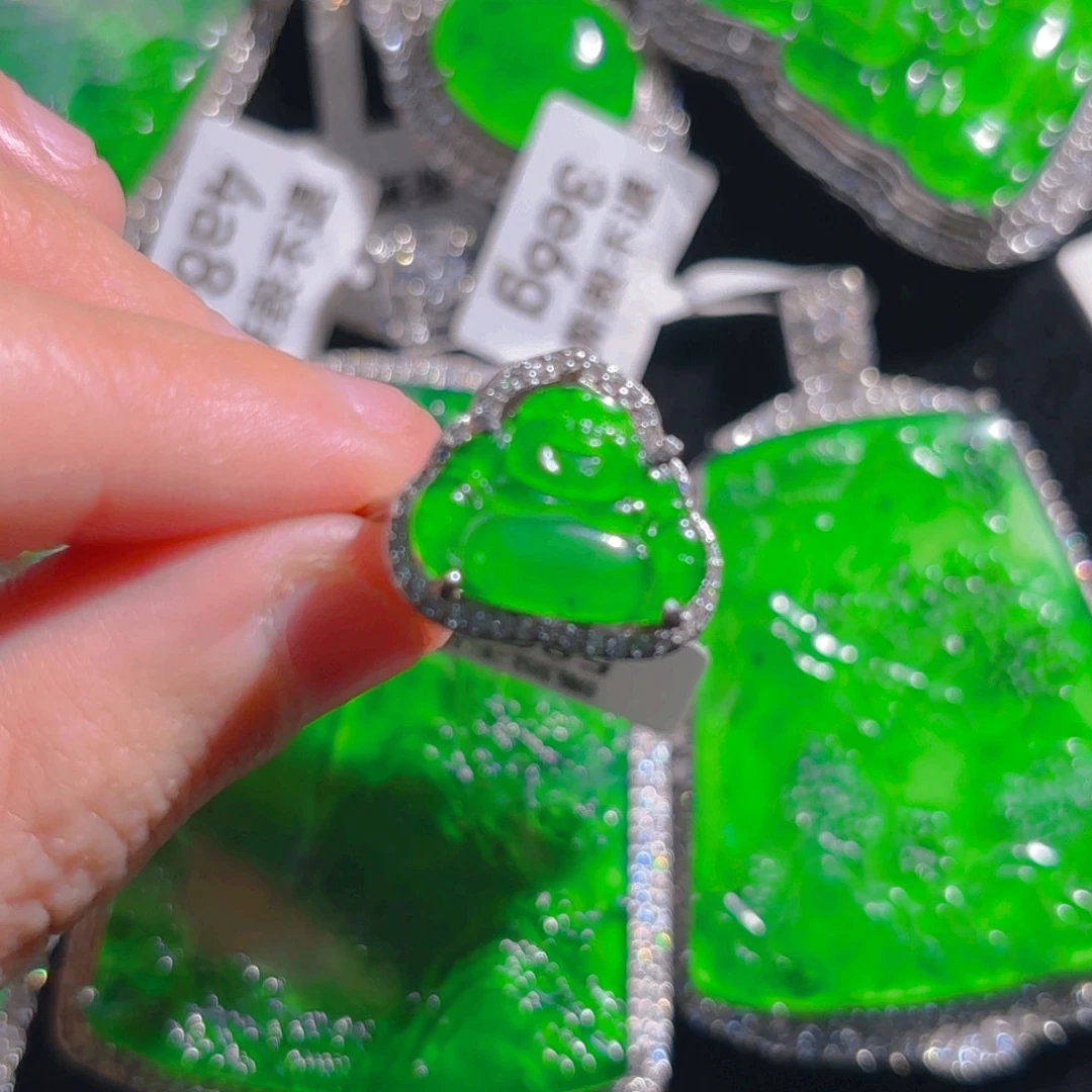 翡翠颈饰银S925镶嵌佛公