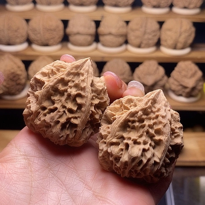 把件桃核苍山老铁佛肚41mm