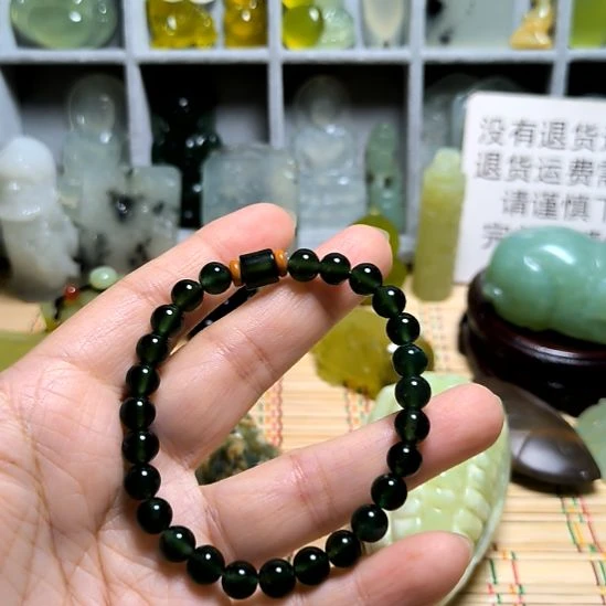 未镶嵌蛇纹石玉颈饰