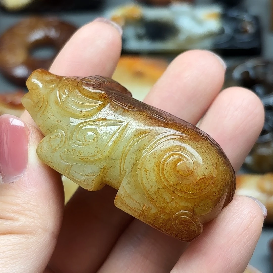 古***轩和田玉未镶嵌颈饰