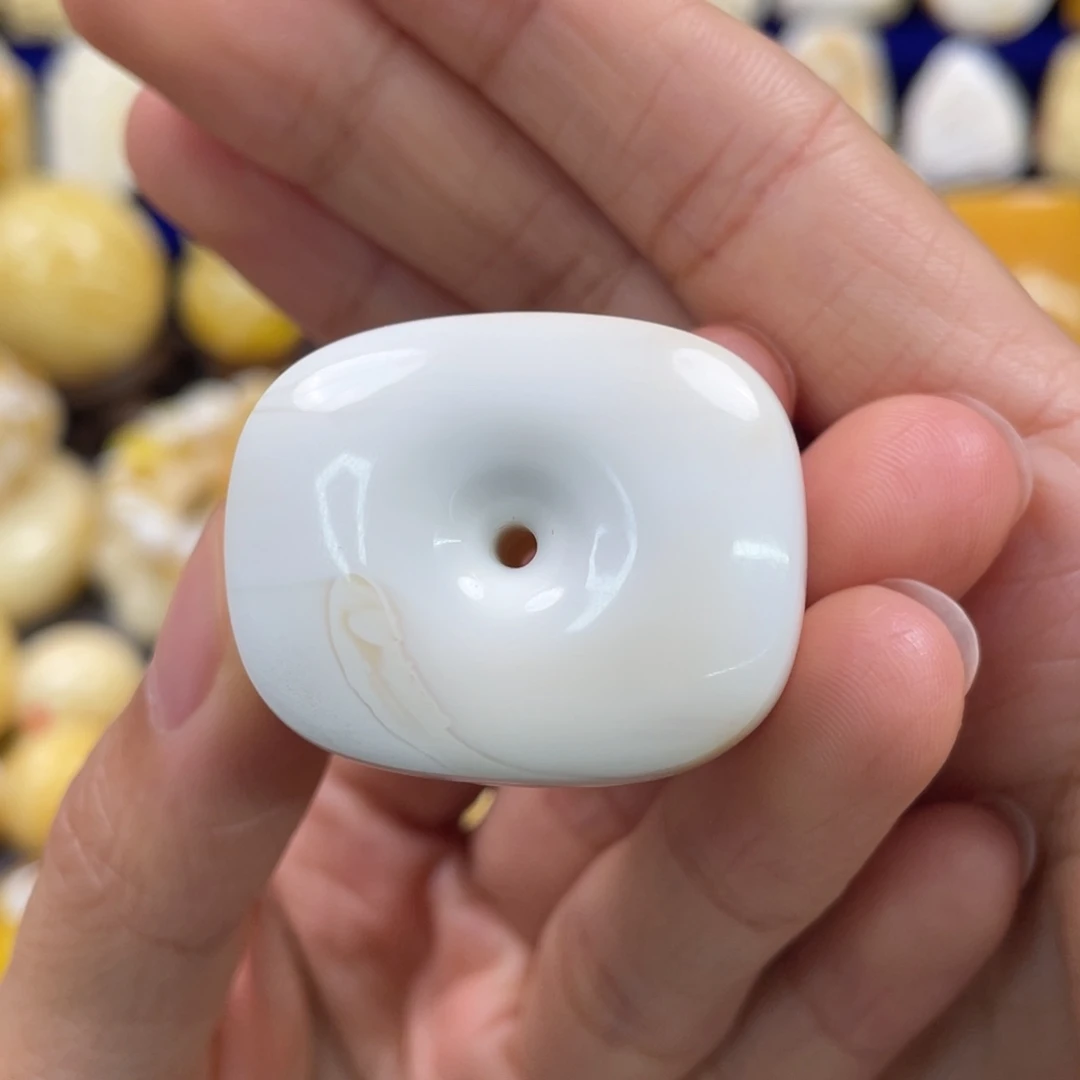 蜜蜡裸石未镶嵌琥珀蜜蜡扣子