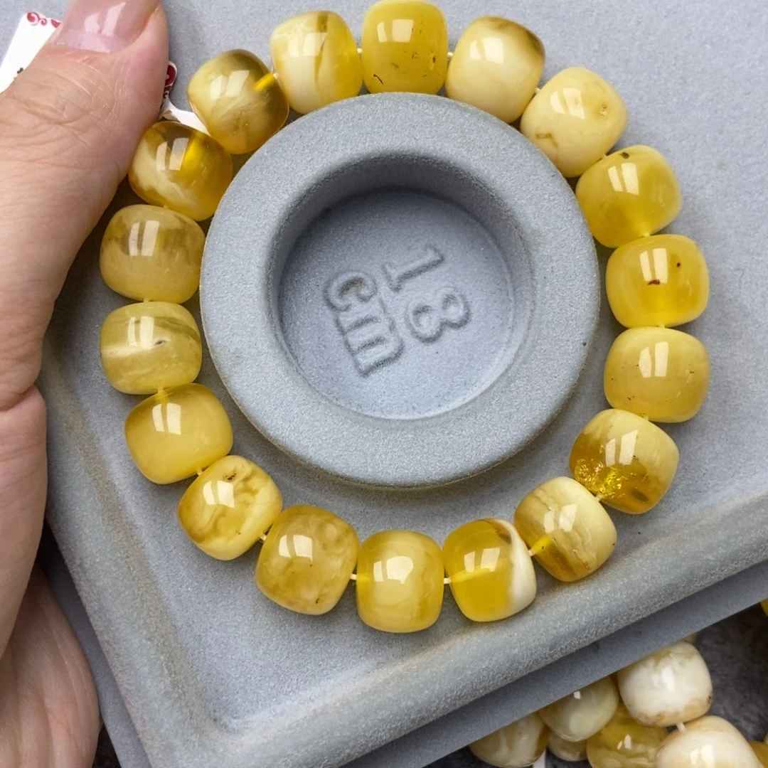 琥珀未镶嵌珠宝奇石25