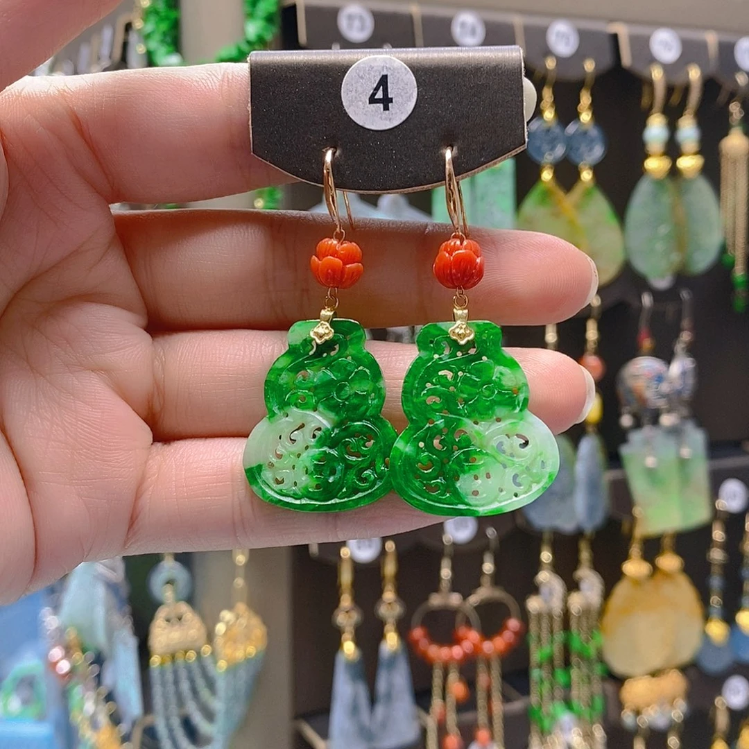 18K金镶嵌翡翠耳饰翡翠