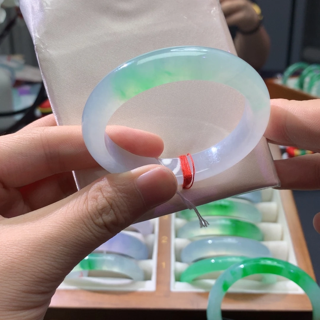 翡翠未镶嵌手镯冰紫绿丝