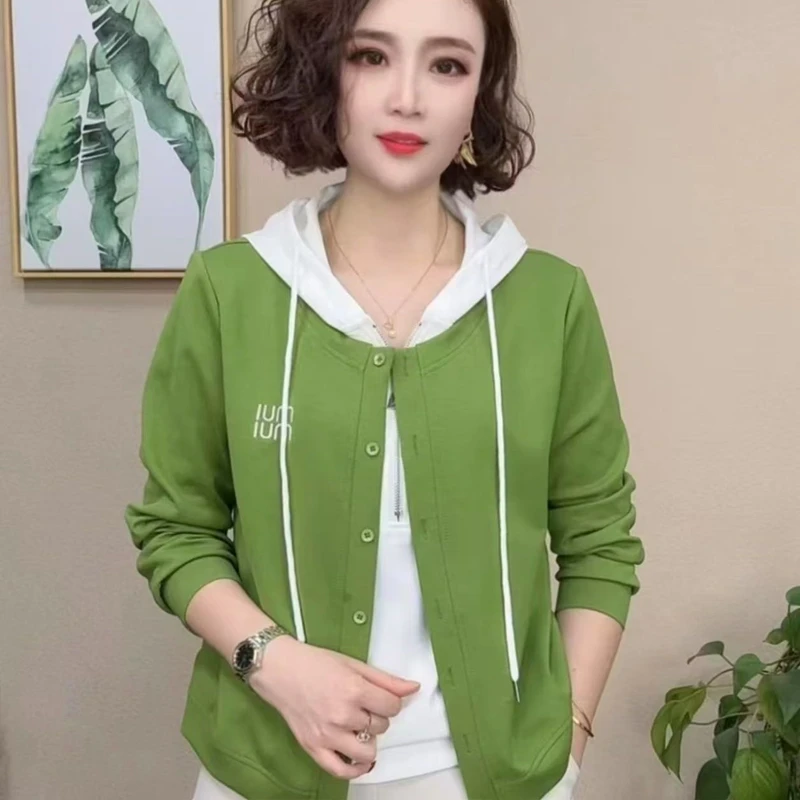 春秋新款时尚女装假两件连帽卫衣女士洋气休闲妈妈装长袖开衫上衣