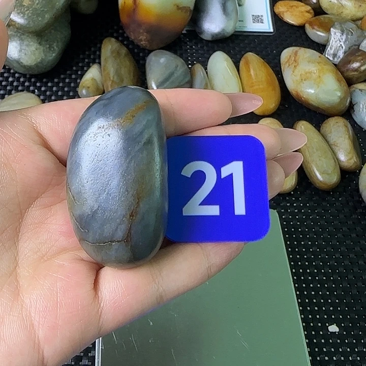 未镶嵌和田玉（糖玉）挂件