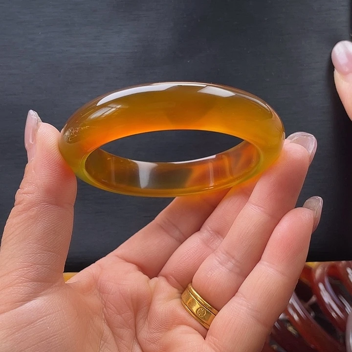 玛瑙/玉髓未镶嵌手镯56.7