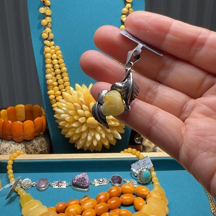 琥珀未镶嵌颈饰波兰设计款琥珀蜜蜡