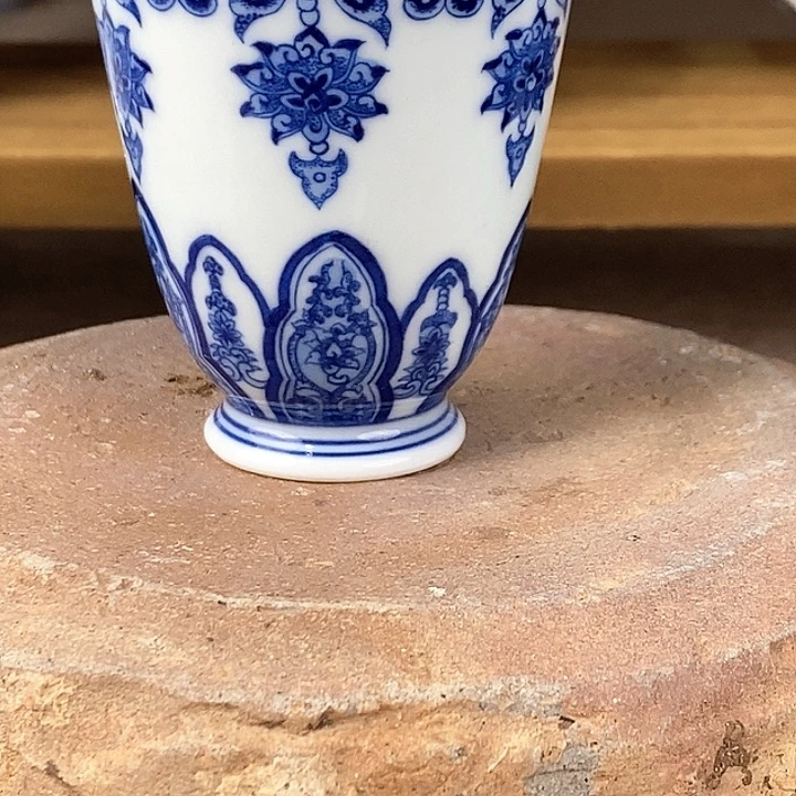 京*青花宝相莲花闻香杯