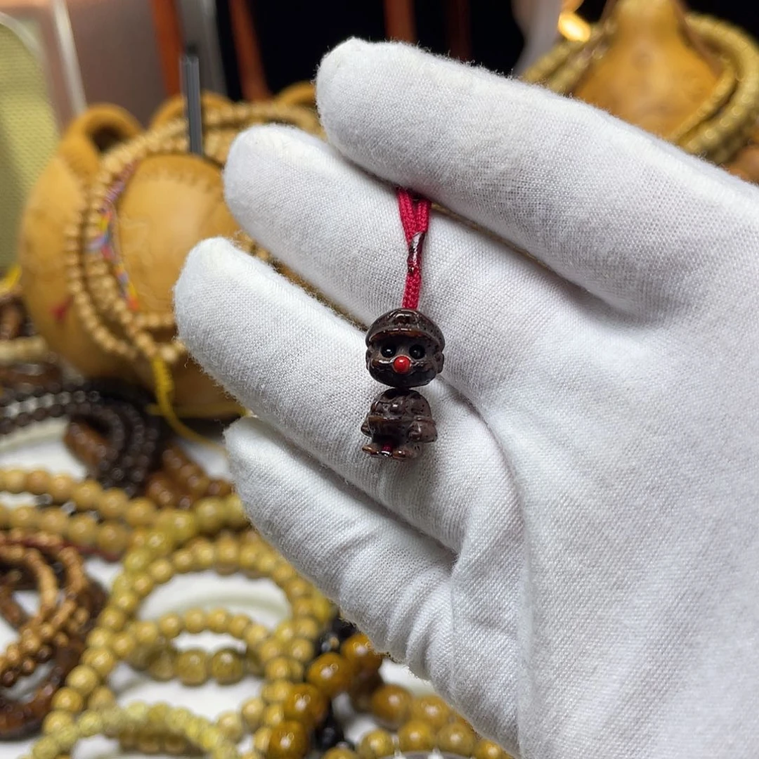 手串星月菩提雕刻马里奥