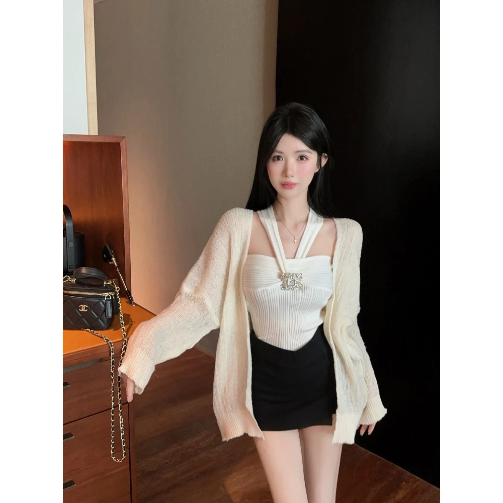 【柔白轻逸】秋冬新款设计小众纯欲镶钻挂脖吊带+针织开衫半裙套装