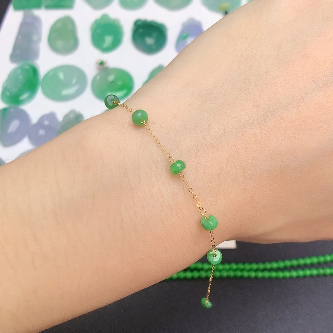 翡翠18K金镶嵌颈饰888888888888888