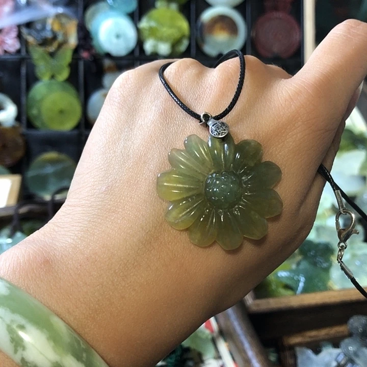 岫玉未镶嵌岫玉挂件