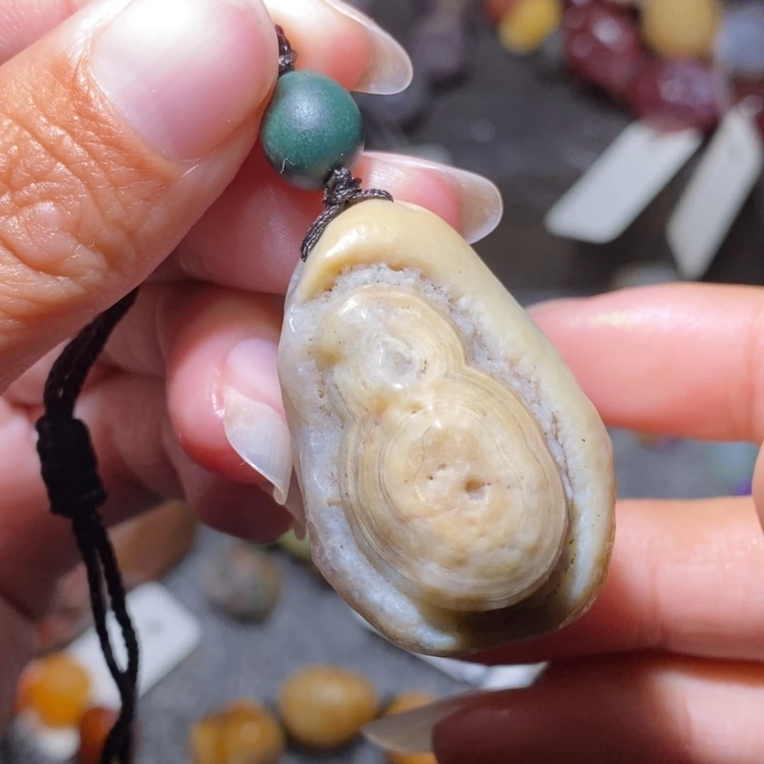玛瑙/玉髓未镶嵌珠宝半成品