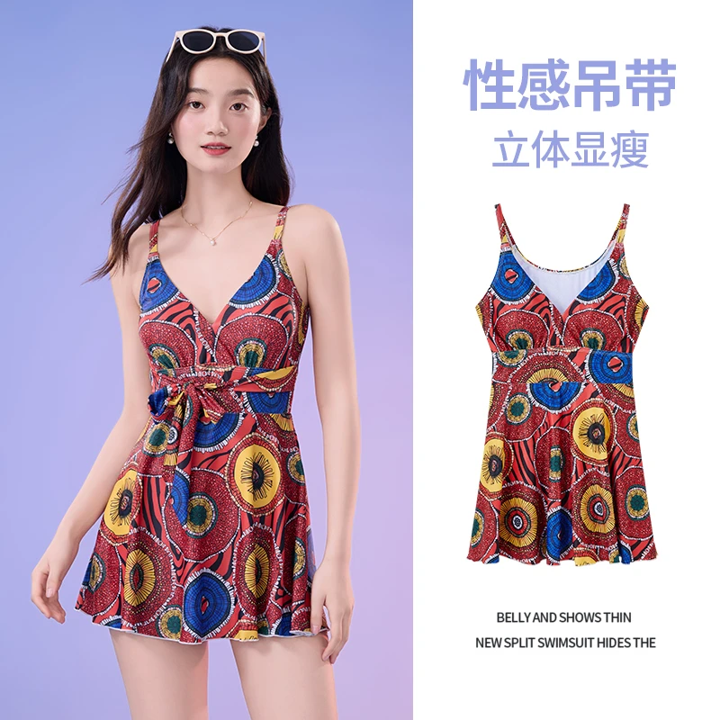 泳衣女2025新款连体遮肉显瘦保守泰国风温泉海边度假小胸性感时尚