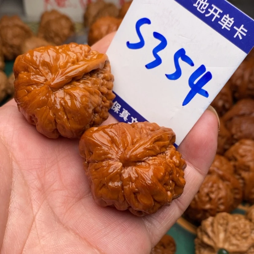 【闪购商品】文玩核桃把件阿*?一帆风顺